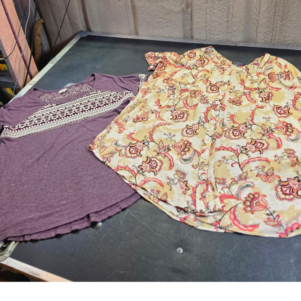 Roamans Floral Tunic 24W and Mossimo Purple Graphic Tee Bundle Plus Size Tops
